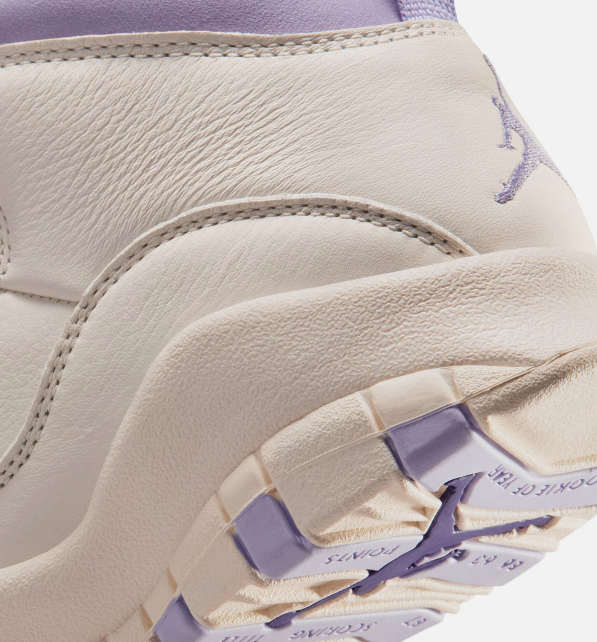 Air Jordan 10 Retro Hydrangeas Womens Lifestyle Shoe - ChalkHydrangeasWild Grape