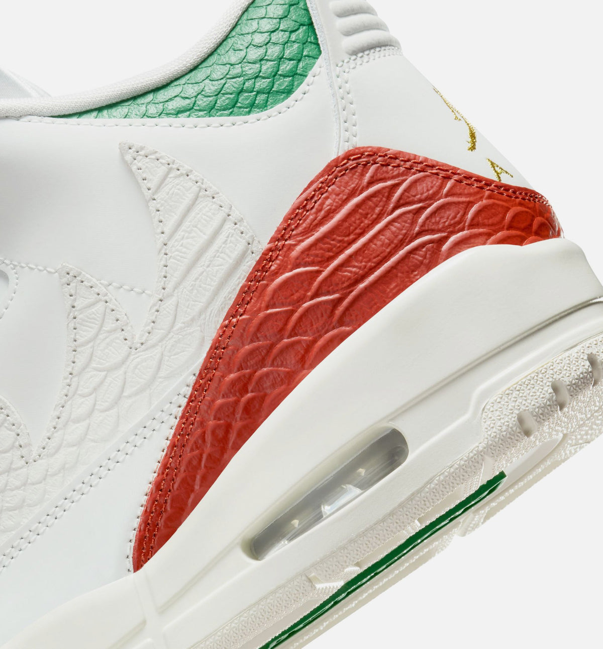 Air Jordan 3 Retro El Vuelo Mens Lifestyle Shoe - Summit WhitePine GreenDragon RedMetallic Gold