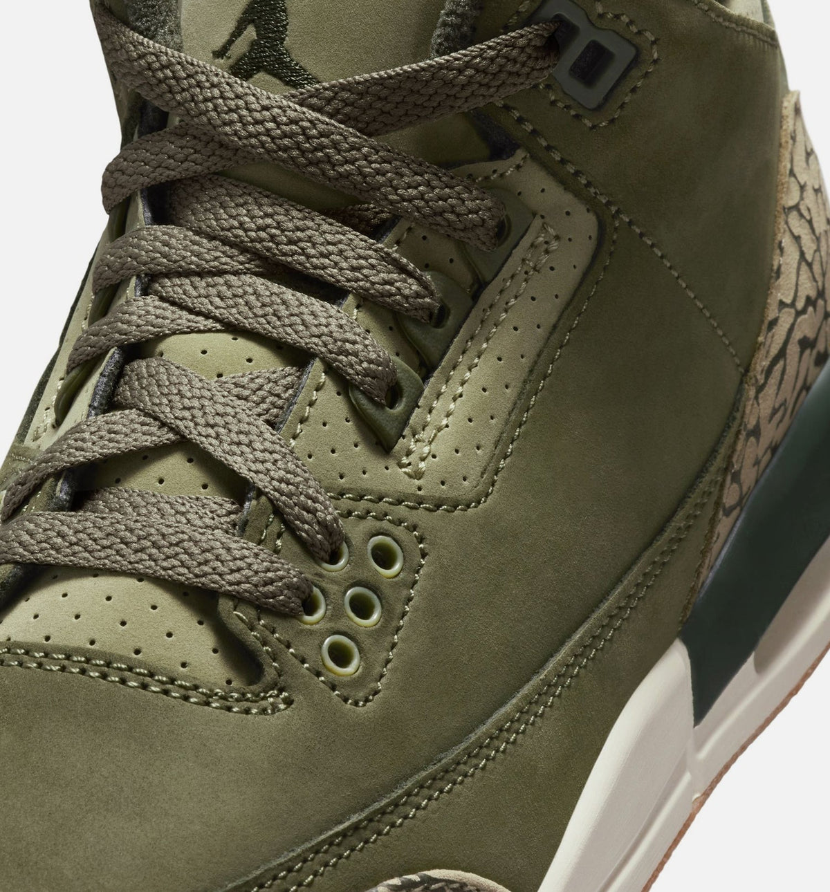 Air Jordan 3 Retro Medium Olive Grade School Lifestyle Shoe - Medium OliveSequoiaNeutral OliveSail