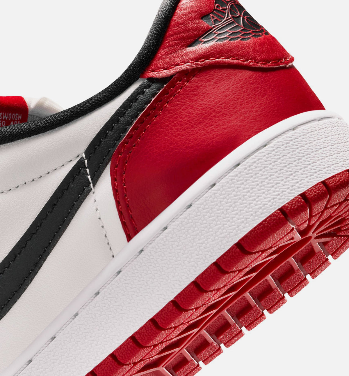 Air Jordan 1 Retro Low OG Chicago Grade School Lifestyle Shoe - Varsity RedBlackSummit White