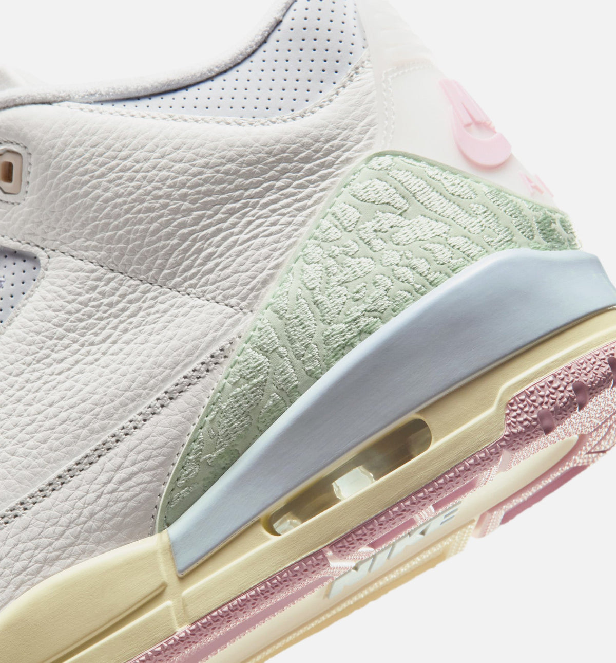 Air Jordan 3 Retro Sail And Jade Aura Mens Lifestyle Shoe - SailJade AuraAuraIced Carmine