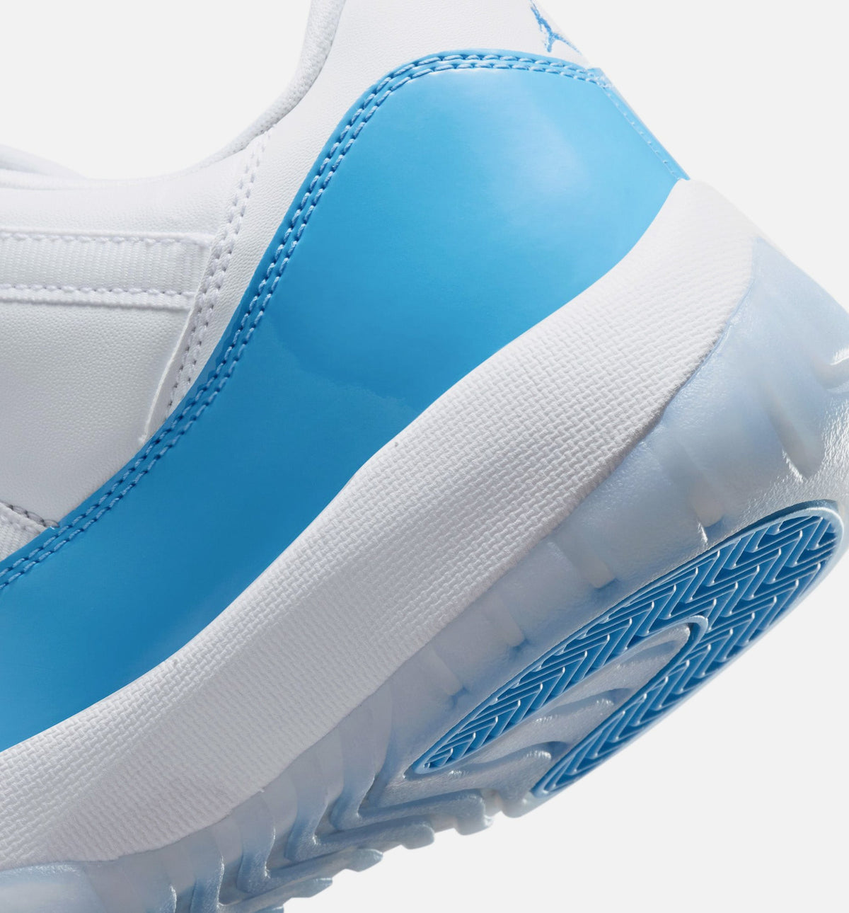 Air Jordan 11 Retro Low University Blue Mens Lifestyle Shoe - WhiteUniversity BlueBlack